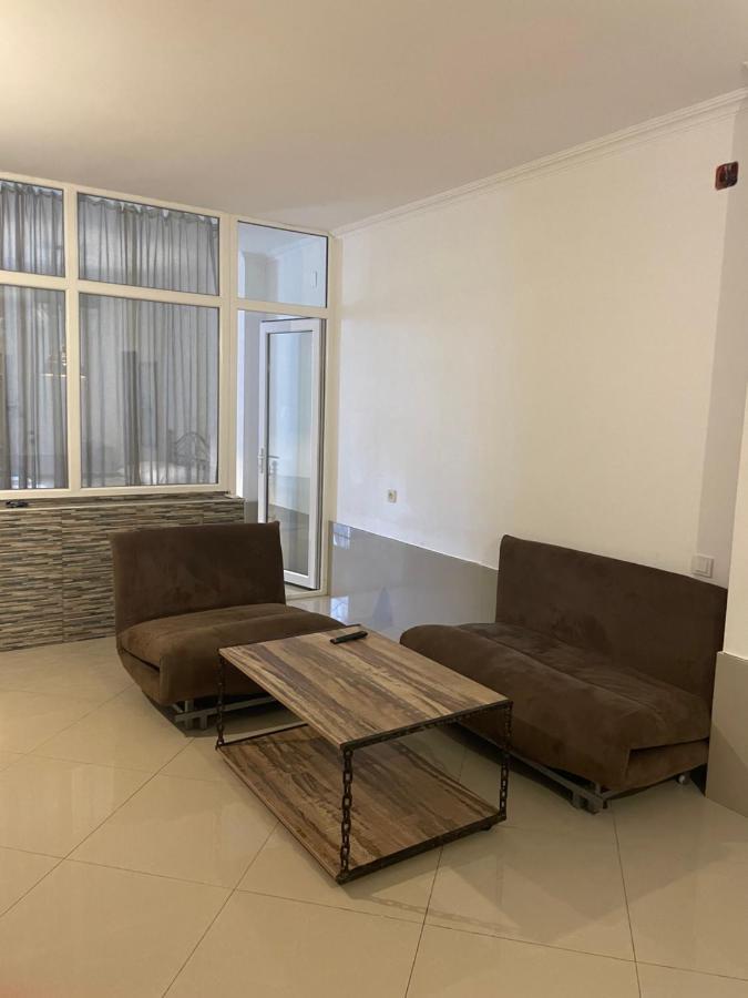 Cozy Apartment In The Center Of Batumi Bagian luar foto